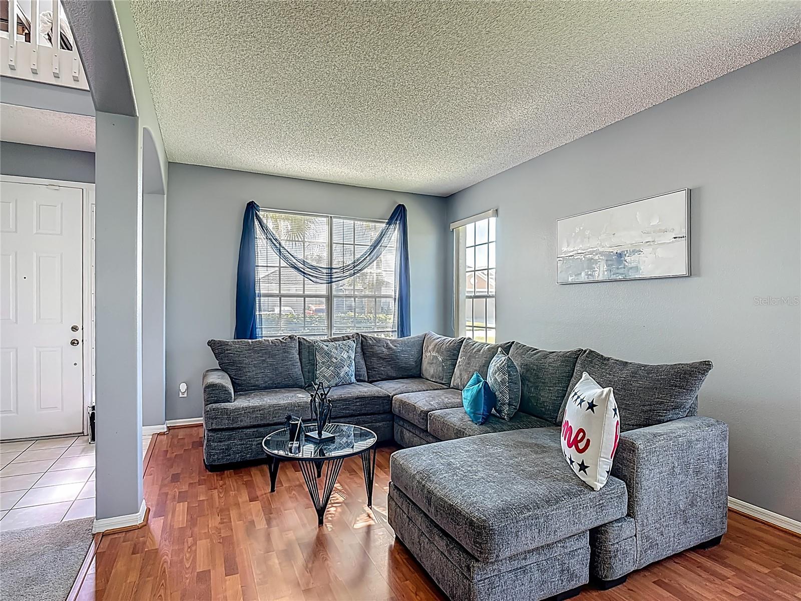 Image 4 of 62 For 2530 The Oaks Boulevard