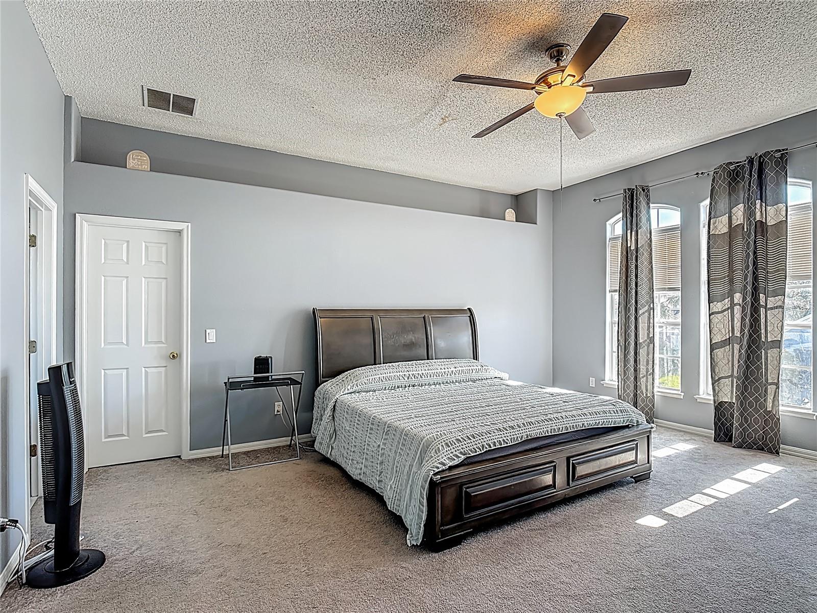 Image 40 of 62 For 2530 The Oaks Boulevard