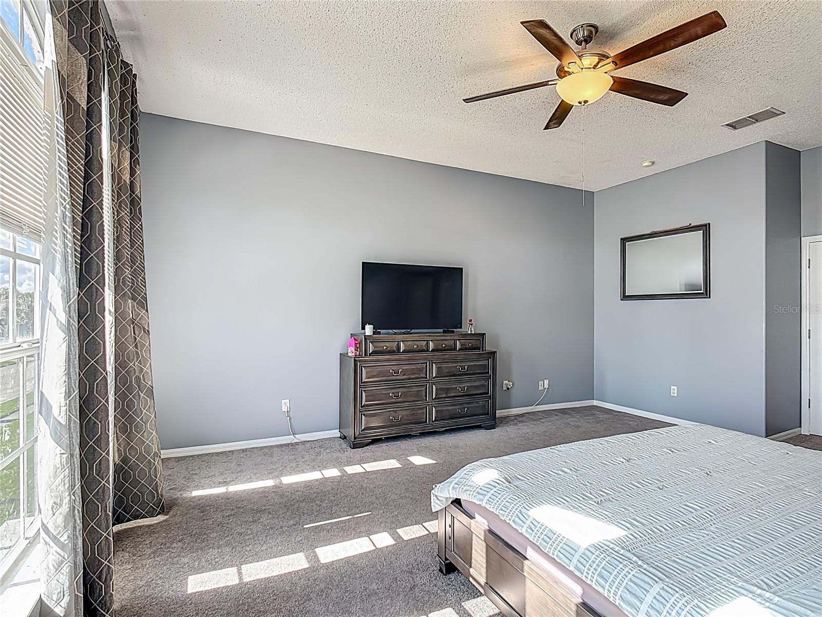 Image 43 of 62 For 2530 The Oaks Boulevard