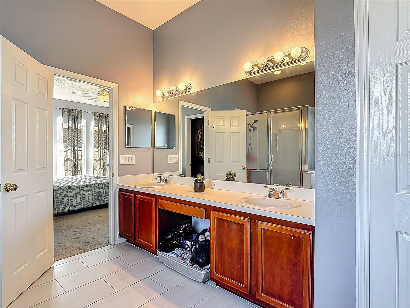 Image 47 of 62 For 2530 The Oaks Boulevard