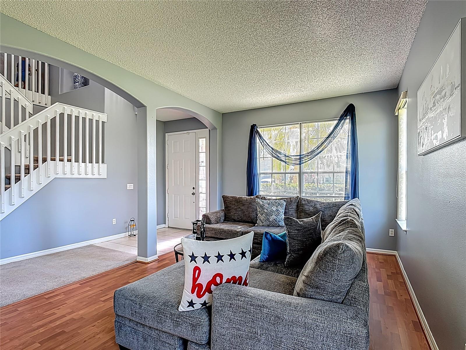 Image 5 of 62 For 2530 The Oaks Boulevard