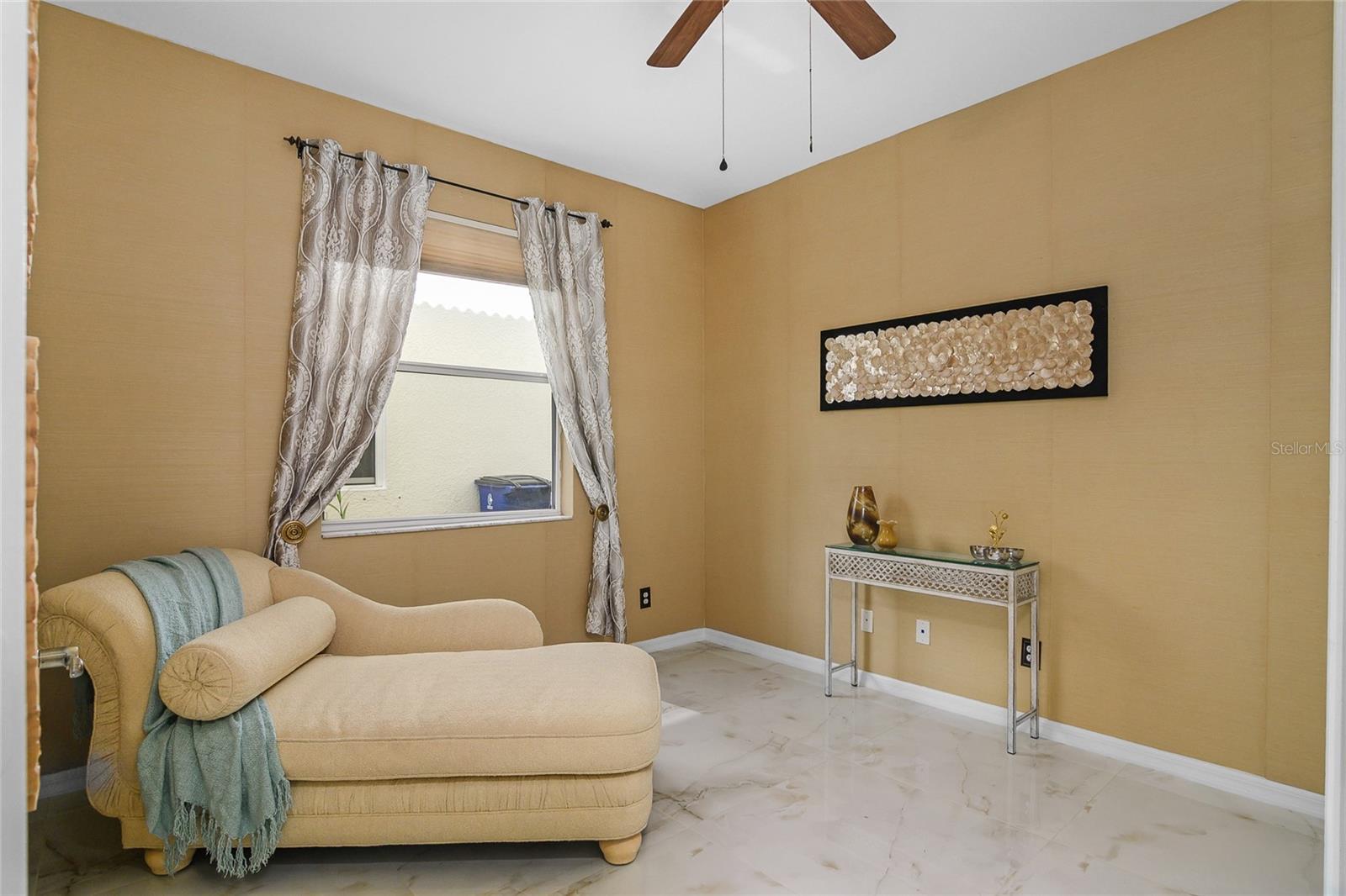 Image 18 of 46 For 10125 Golden Elm Drive