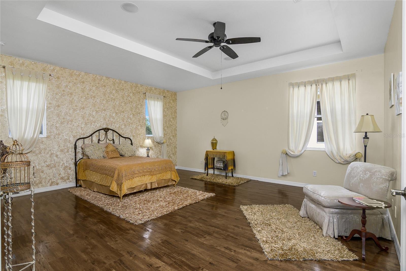 Image 23 of 46 For 10125 Golden Elm Drive