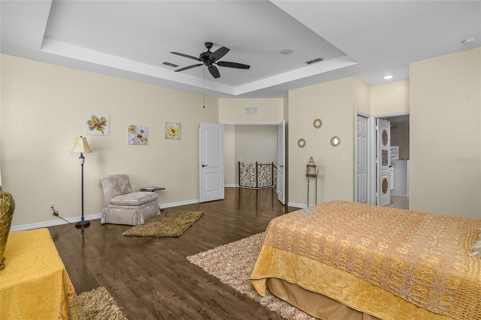 Image 24 of 46 For 10125 Golden Elm Drive