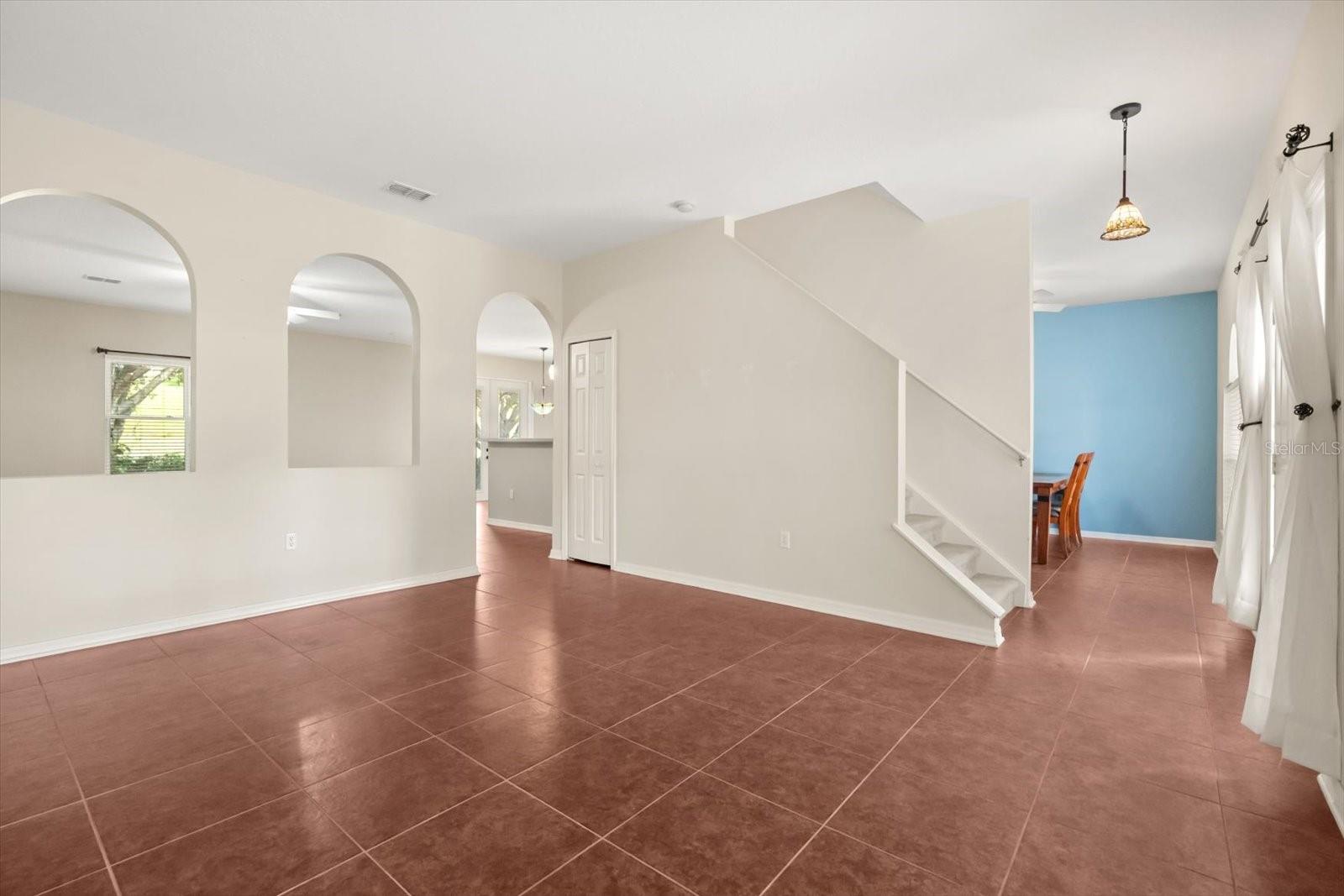 Image 12 of 34 For 872 Marietta Lane