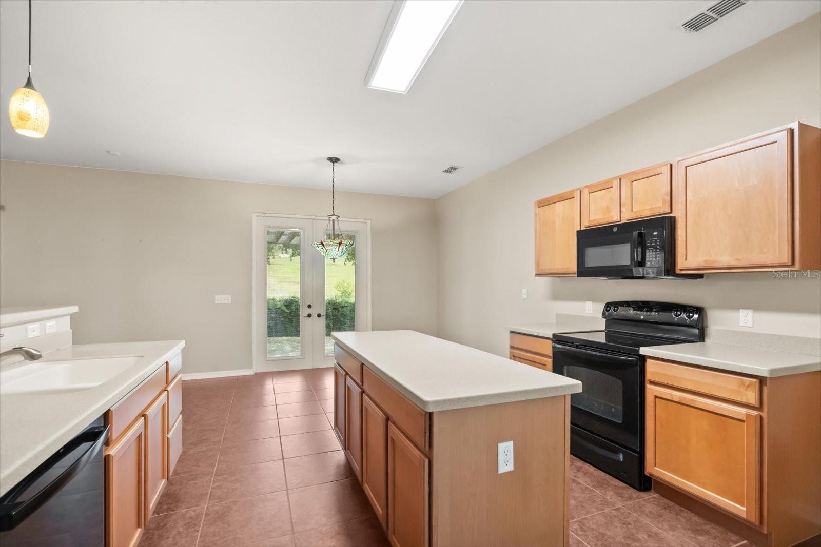 Image 16 of 34 For 872 Marietta Lane