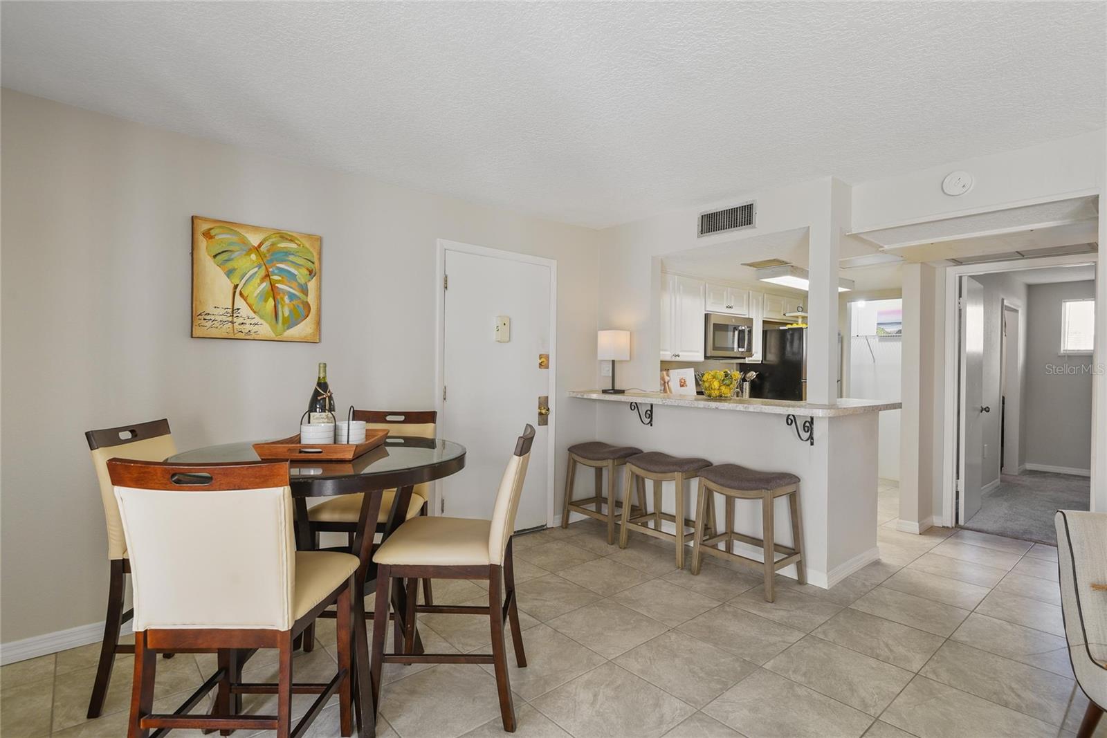 Image 11 of 28 For 598 Orange Drive 157