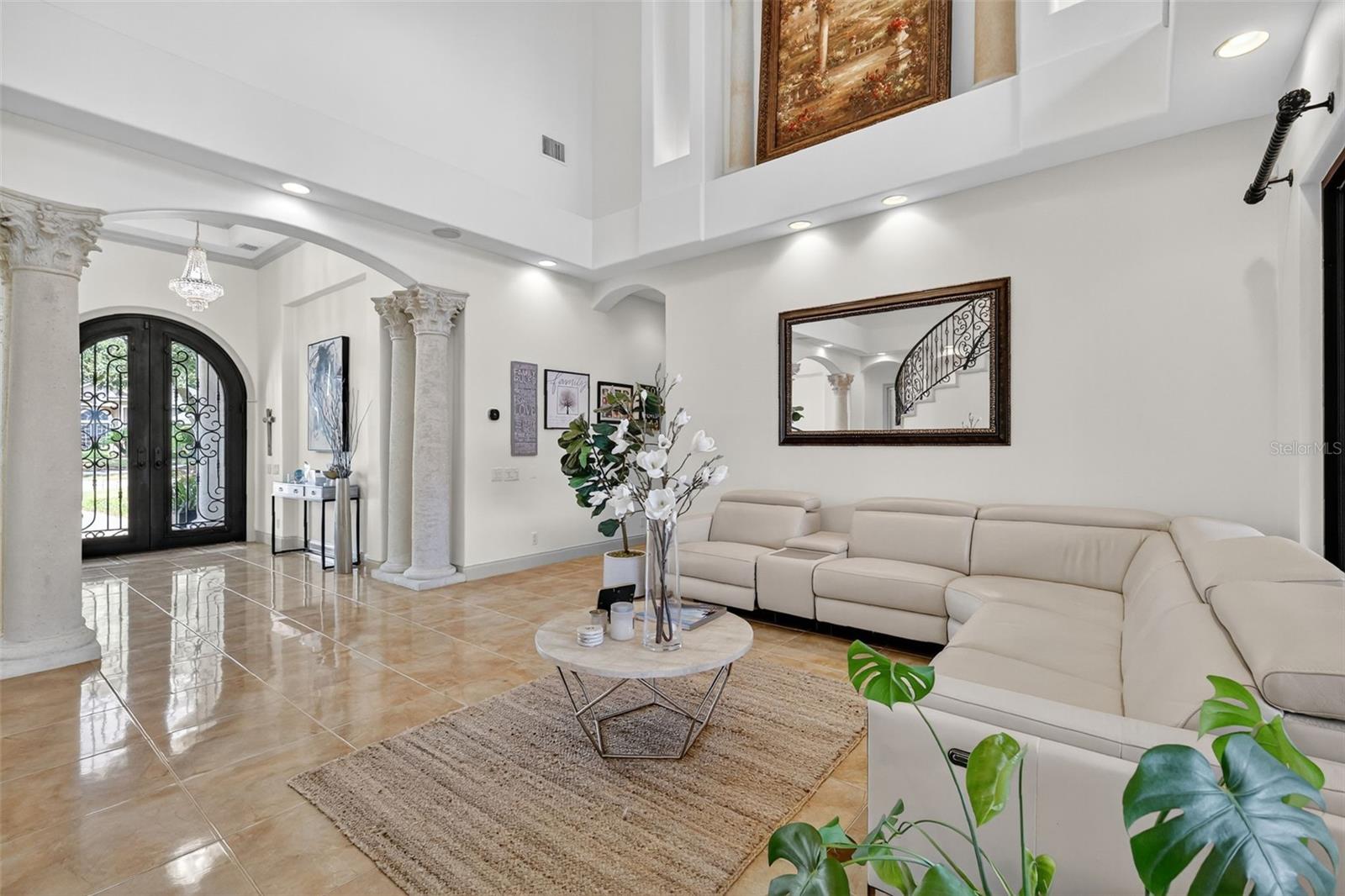 Image 16 of 76 For 1016 Juliette Boulevard