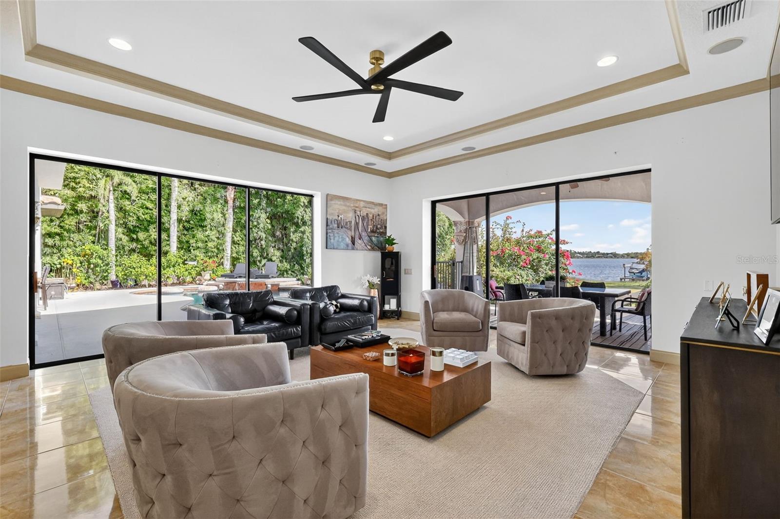 Image 21 of 76 For 1016 Juliette Boulevard