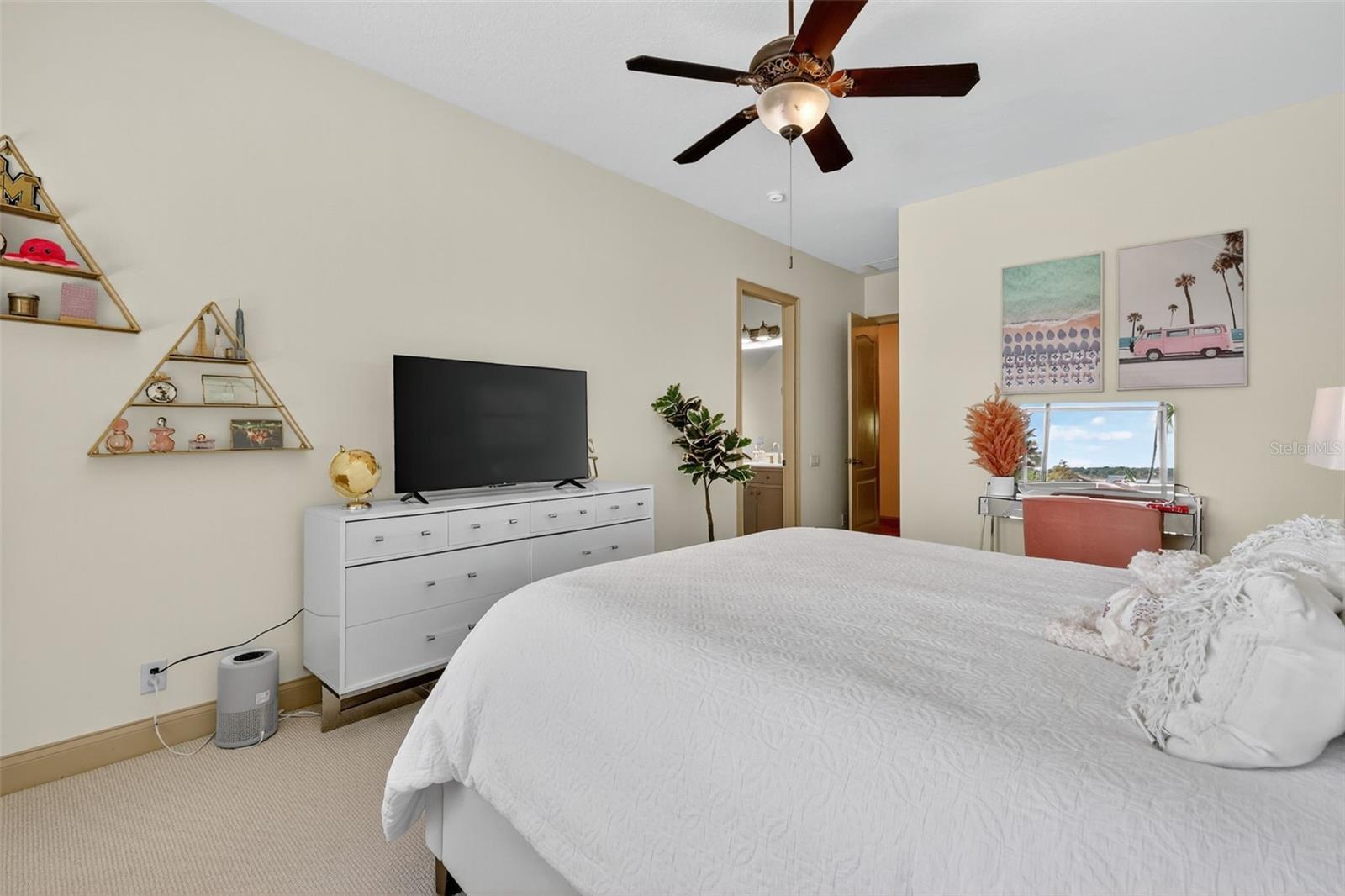 Image 34 of 76 For 1016 Juliette Boulevard