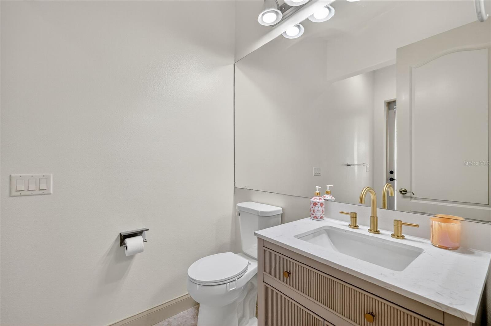 Image 35 of 76 For 1016 Juliette Boulevard