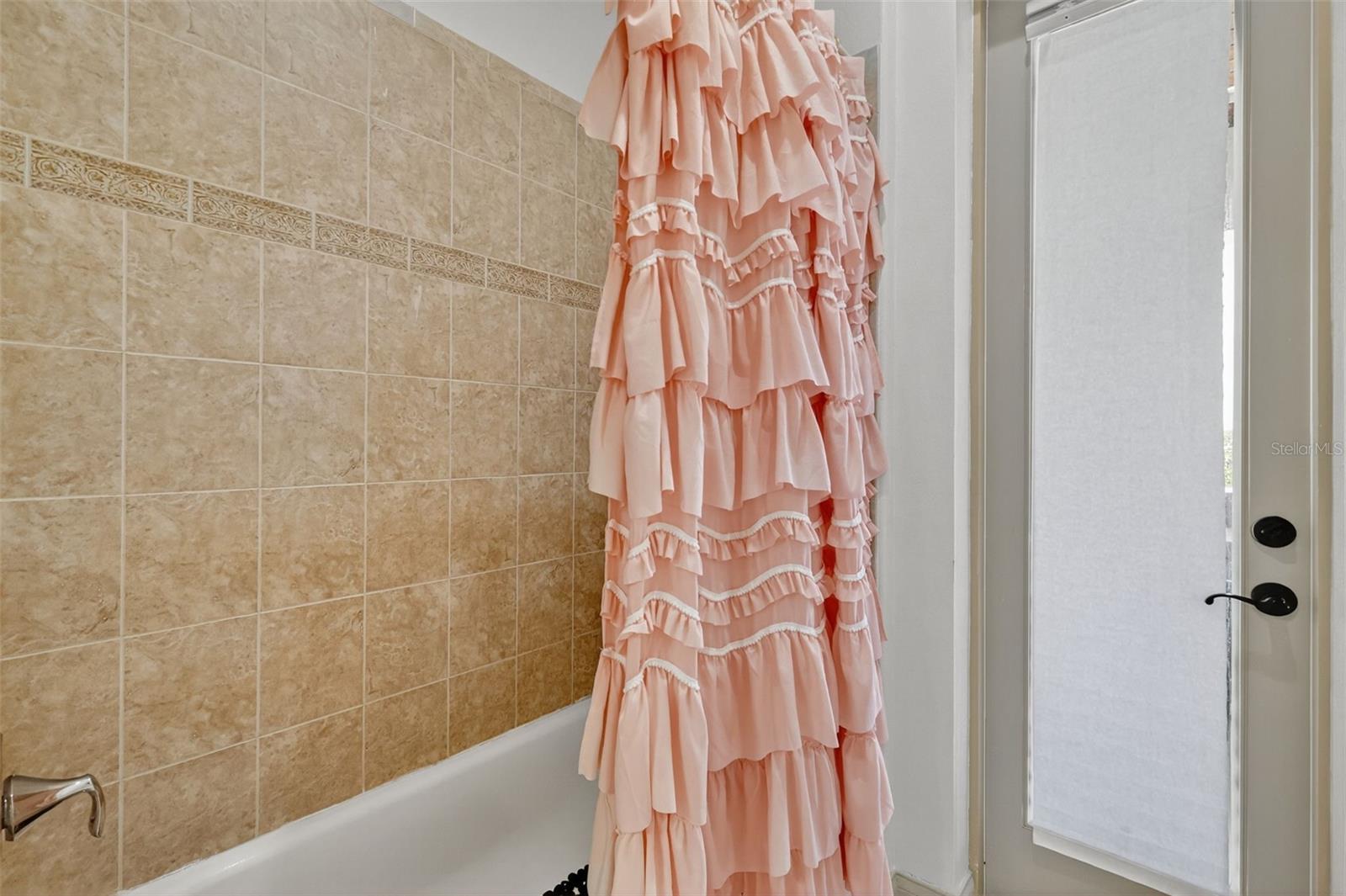 Image 36 of 76 For 1016 Juliette Boulevard