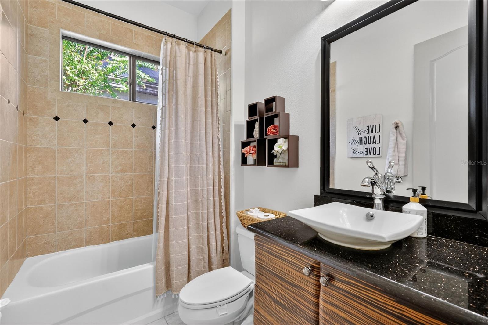 Image 41 of 76 For 1016 Juliette Boulevard