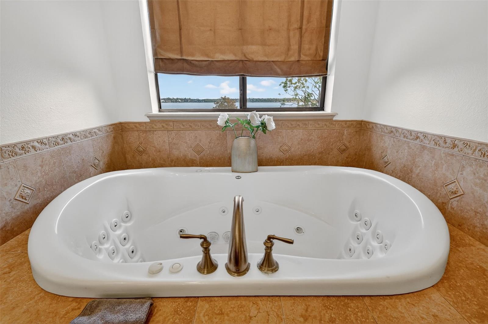 Image 49 of 76 For 1016 Juliette Boulevard