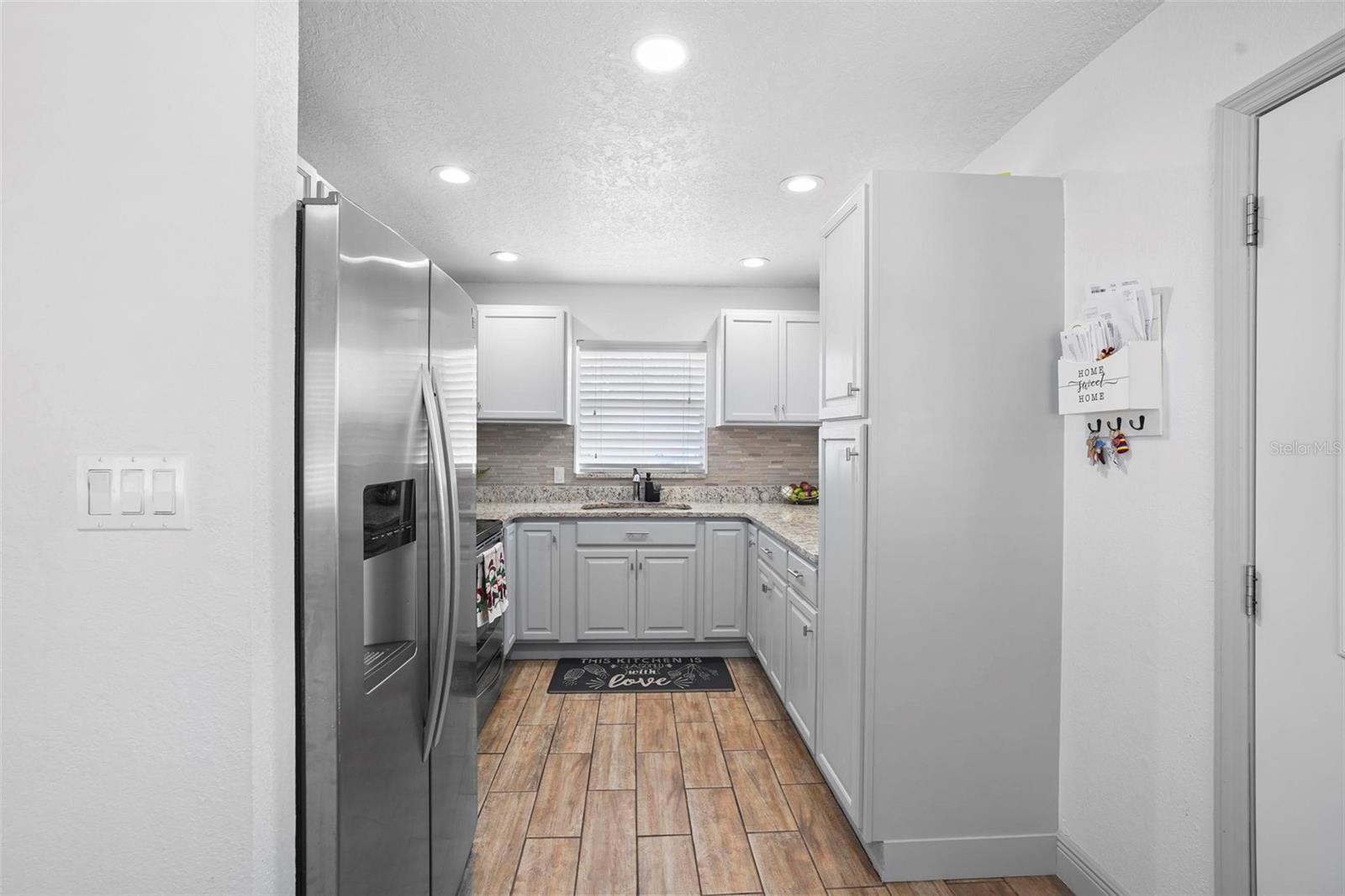 Image 14 of 36 For 1 Palm Street