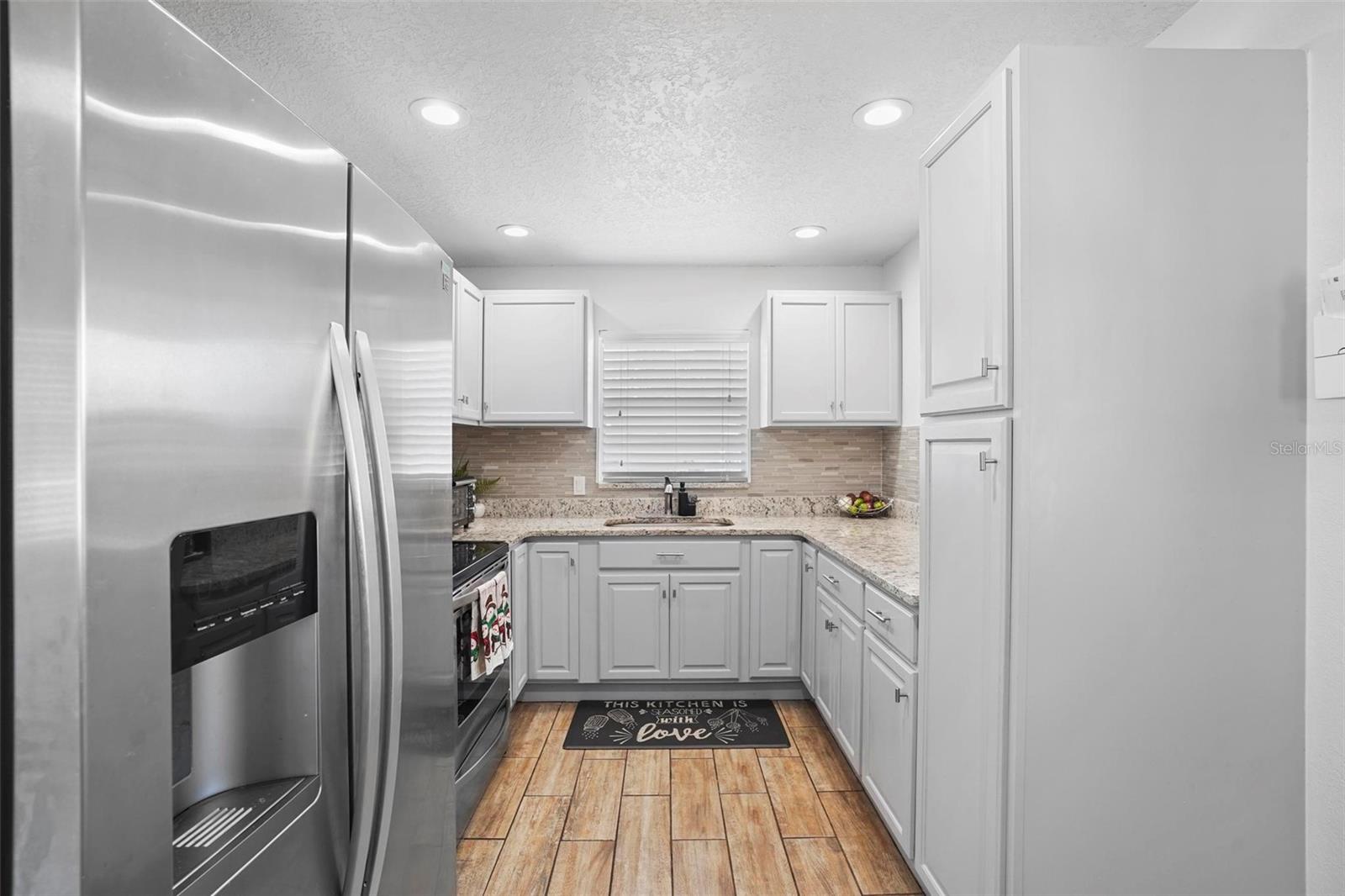 Image 16 of 36 For 1 Palm Street