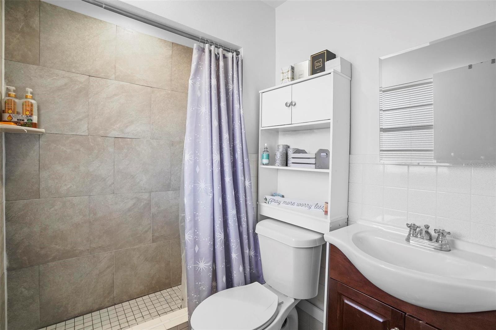 Image 22 of 36 For 1 Palm Street