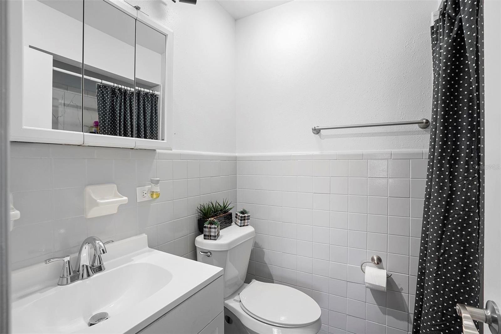 Image 26 of 36 For 1 Palm Street