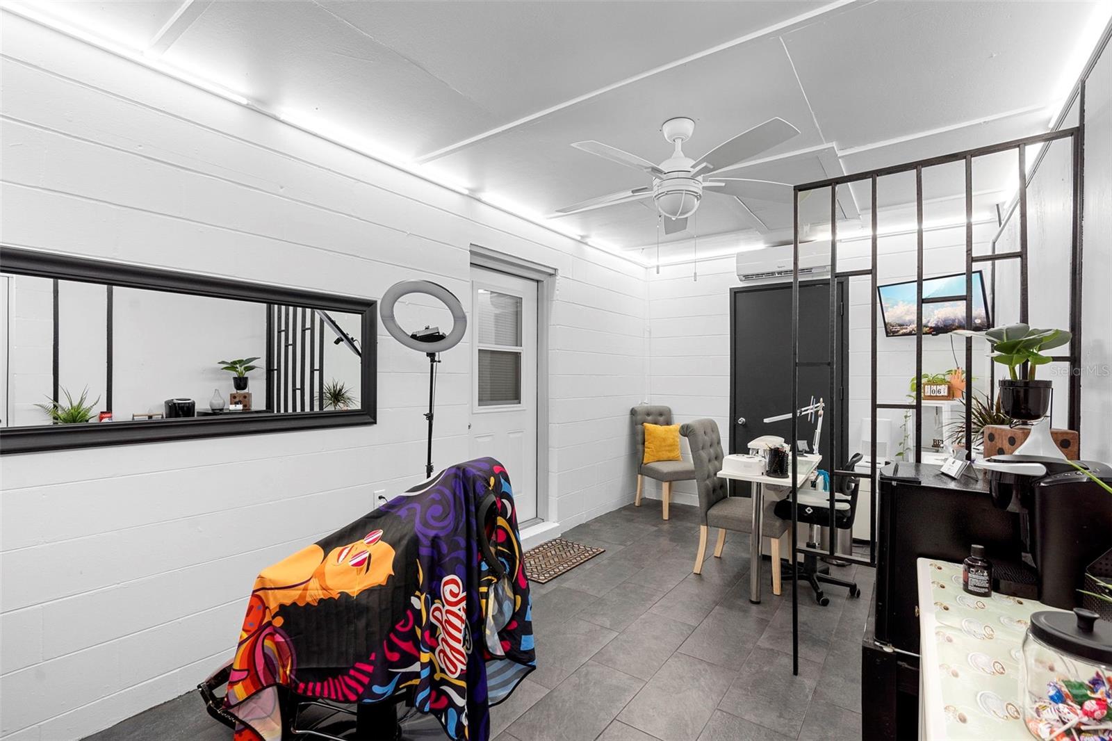 Image 28 of 36 For 1 Palm Street