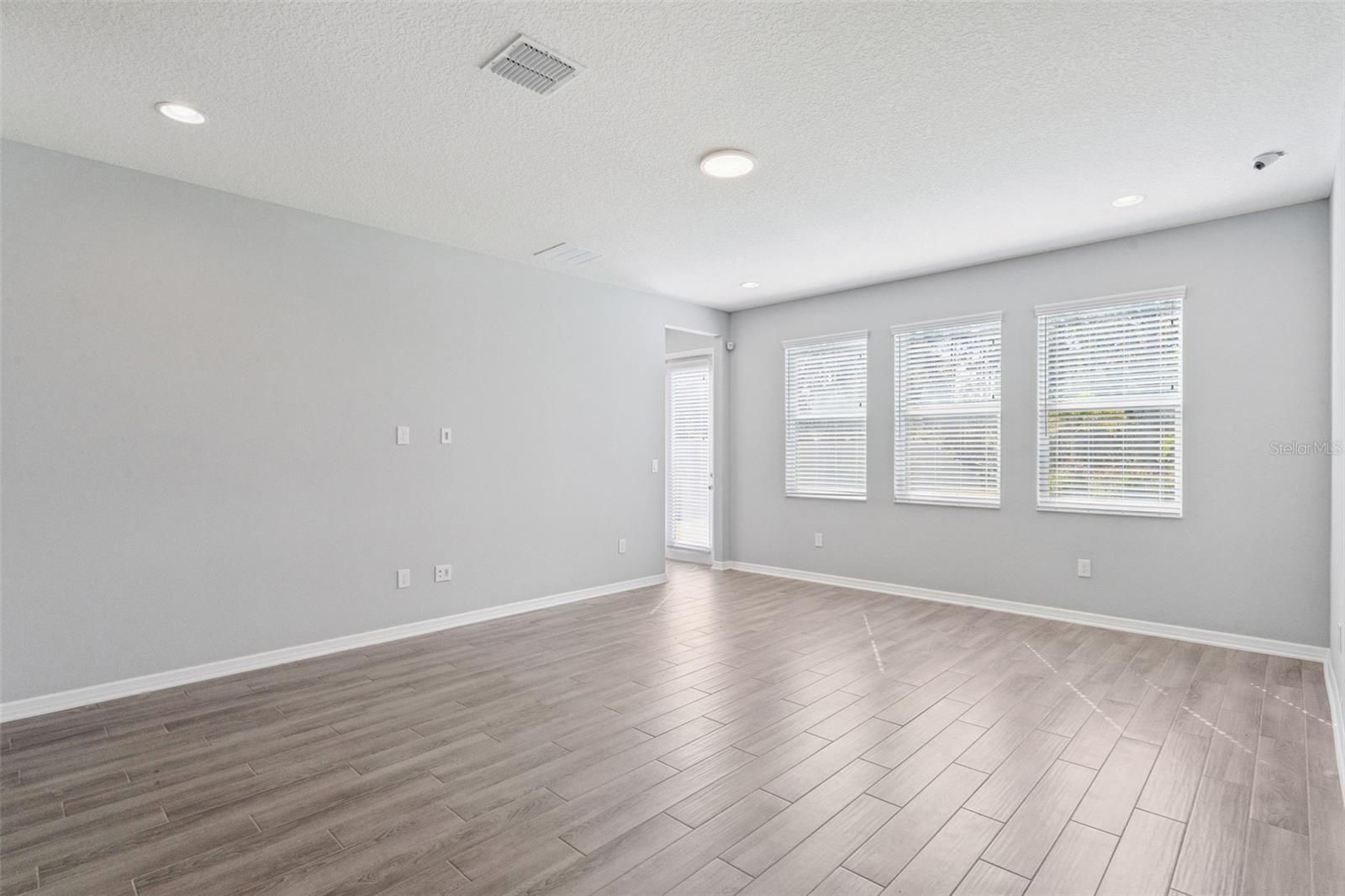 Image 25 of 57 For 13900 Lanyard Way