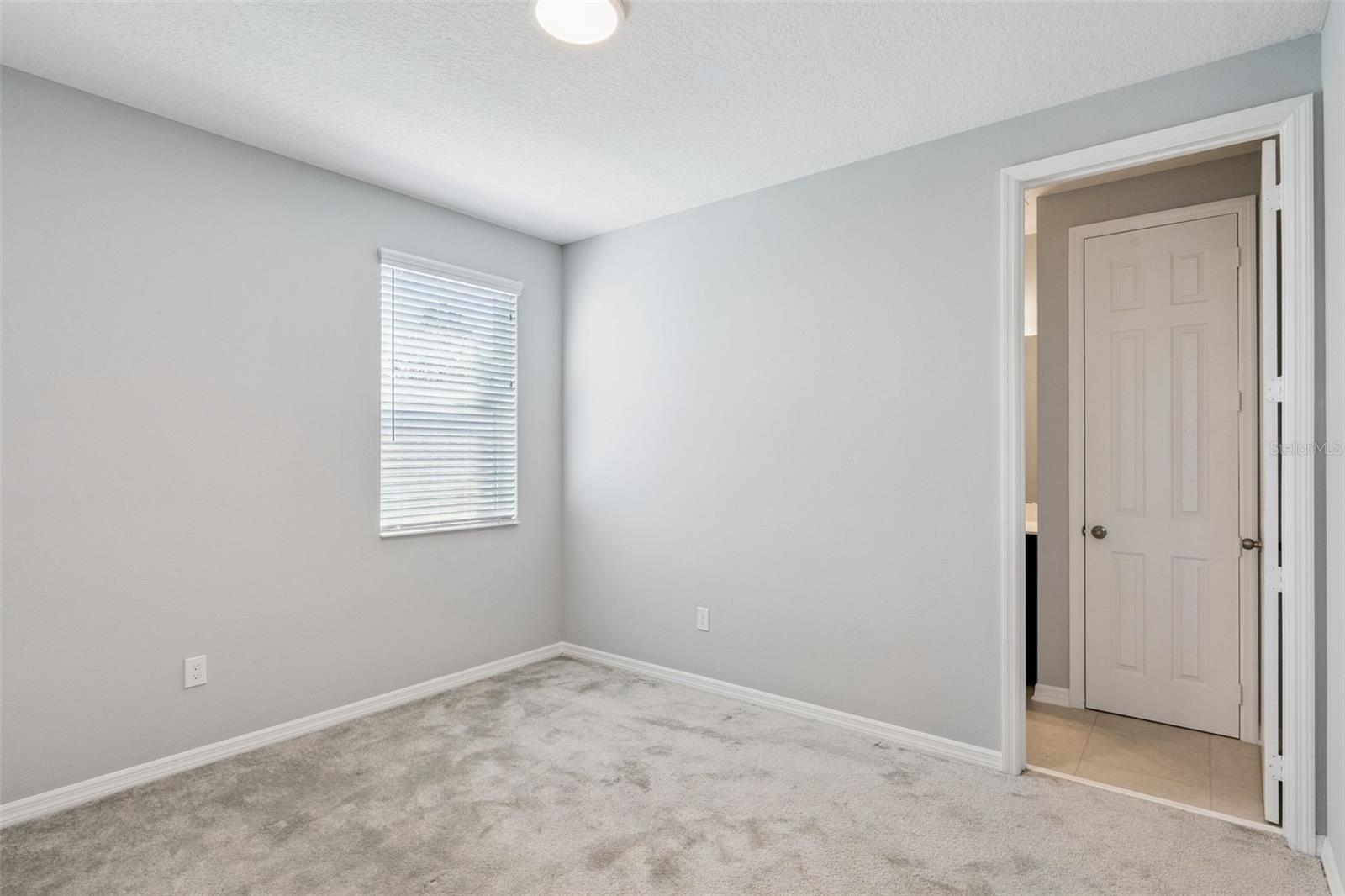 Image 33 of 57 For 13900 Lanyard Way