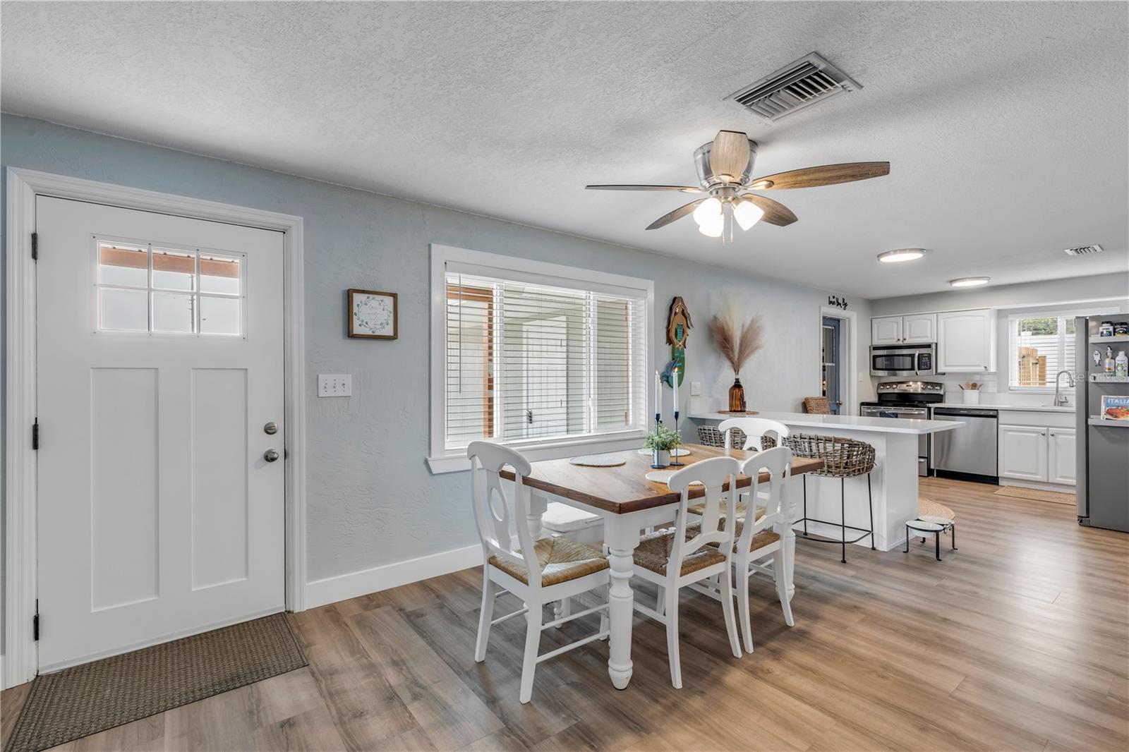 Image 12 of 60 For 4643 Katy Drive