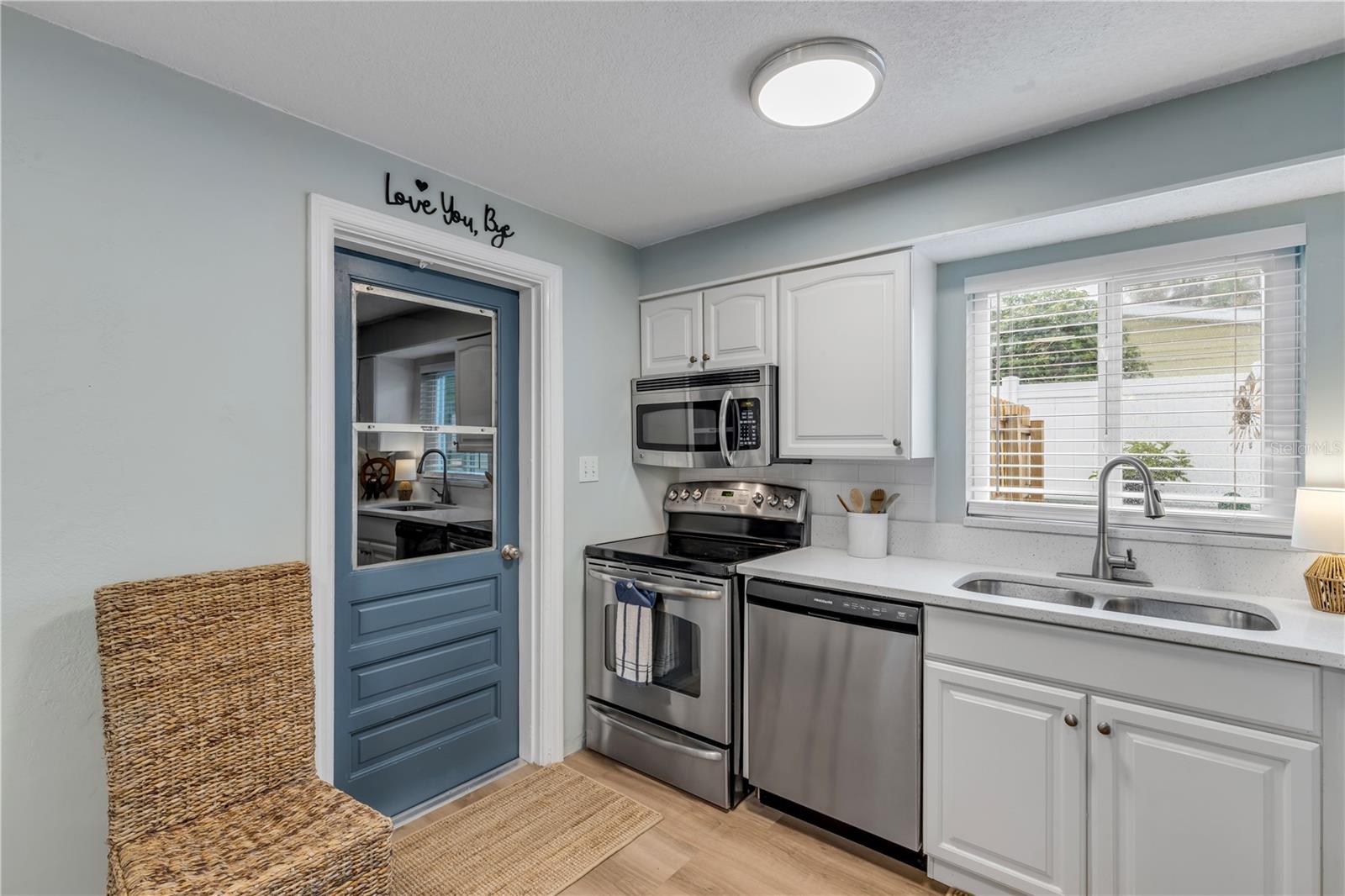 Image 14 of 60 For 4643 Katy Drive