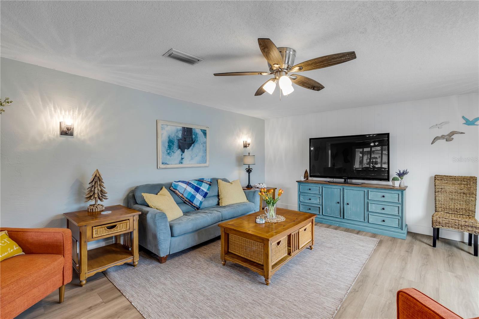 Image 19 of 60 For 4643 Katy Drive