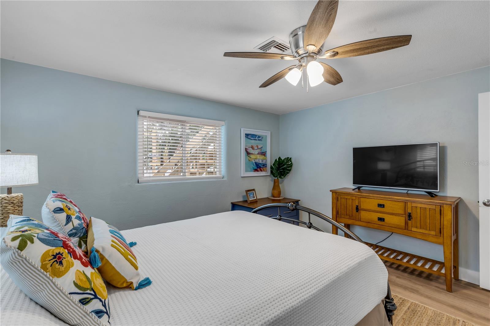 Image 28 of 60 For 4643 Katy Drive