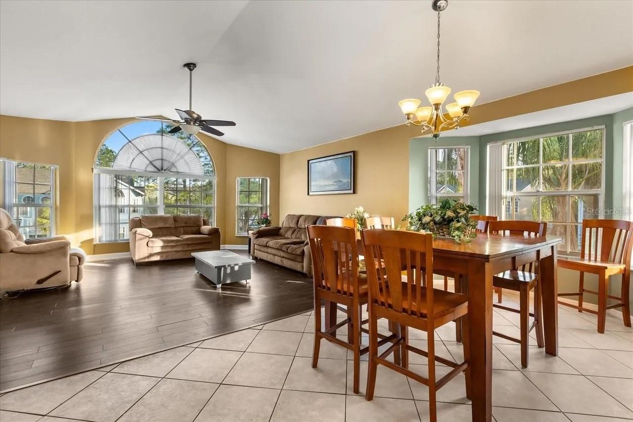 Image 11 of 30 For 2030 Royal Bay Boulevard 62