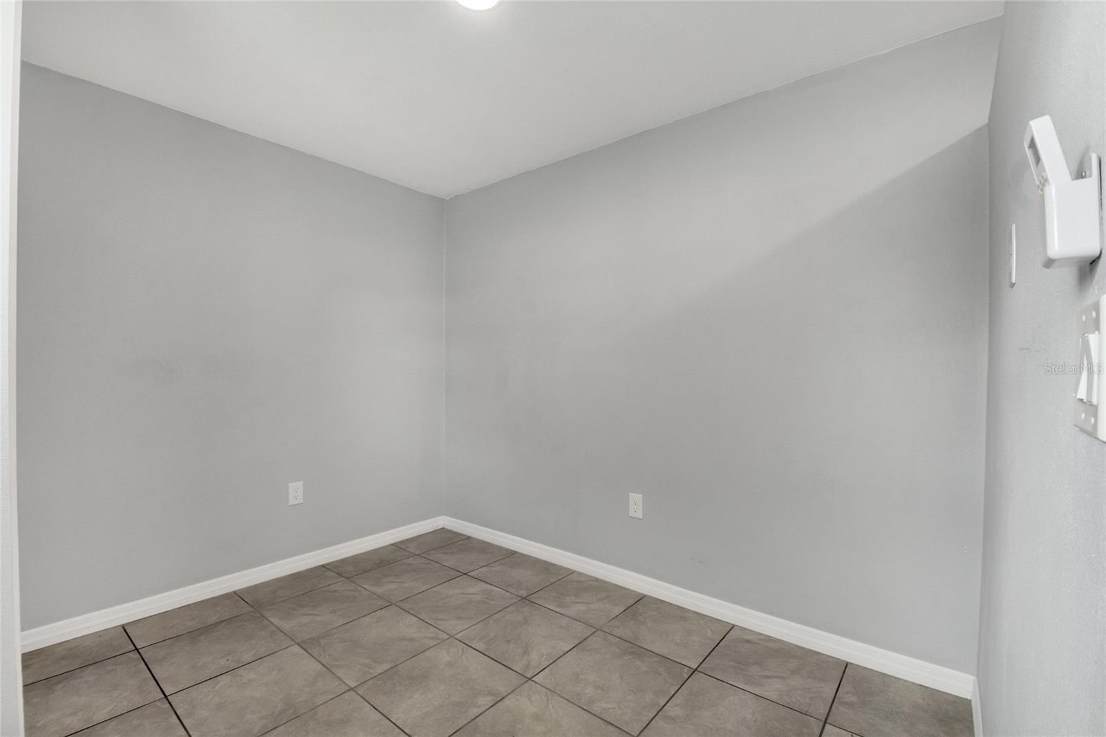 Image 10 of 14 For 113 Jay Drive