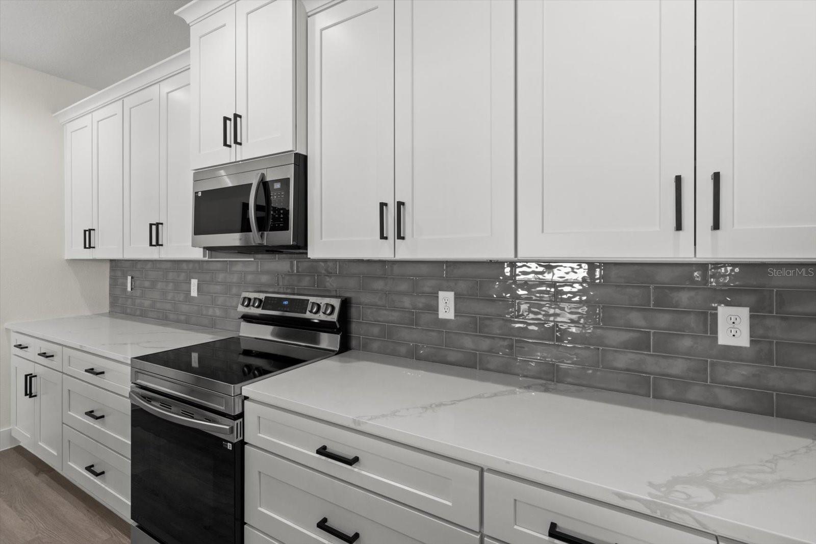 Image 13 of 42 For 14432 32nd Terrace Road