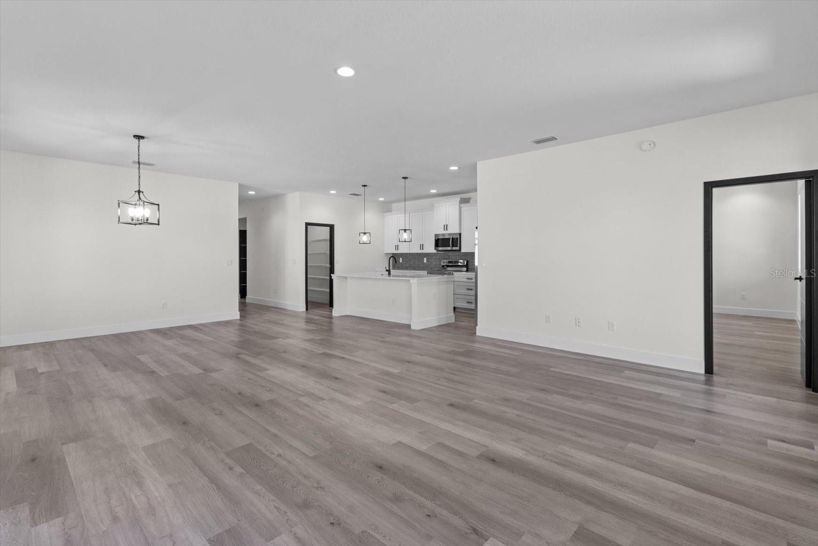 Image 18 of 42 For 14432 32nd Terrace Road