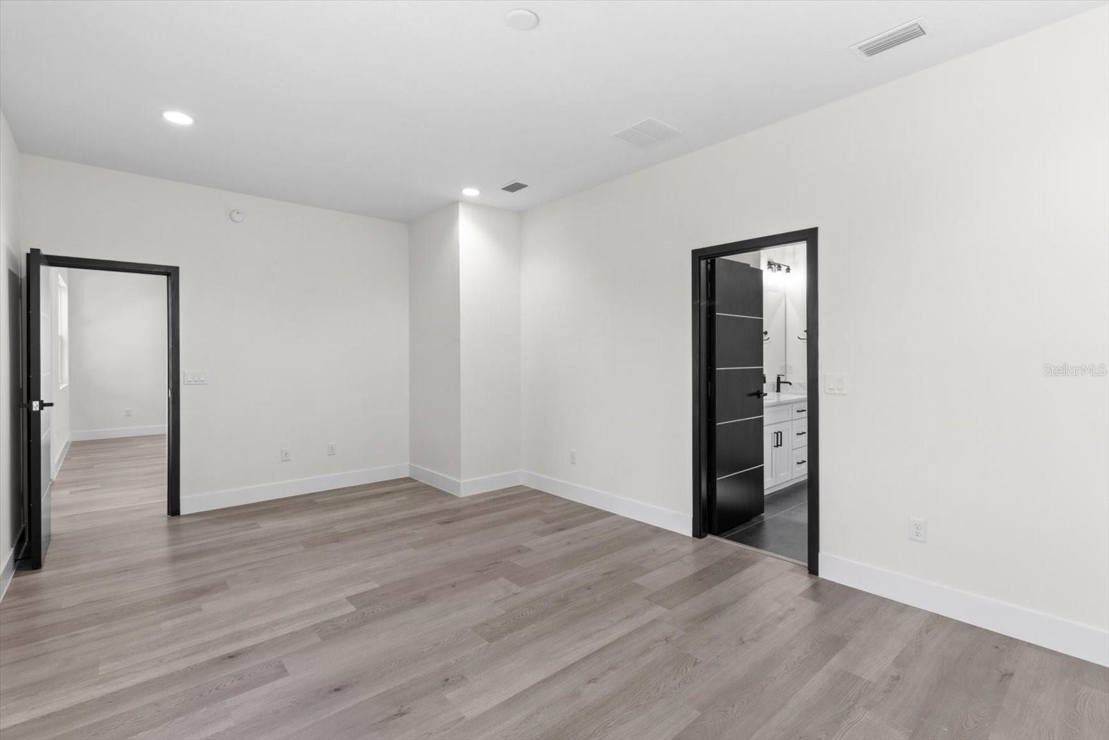 Image 20 of 42 For 14432 32nd Terrace Road