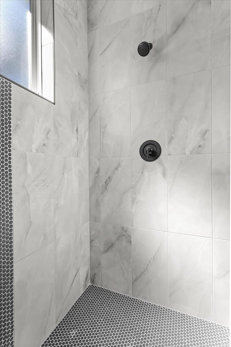 Image 23 of 42 For 14432 32nd Terrace Road