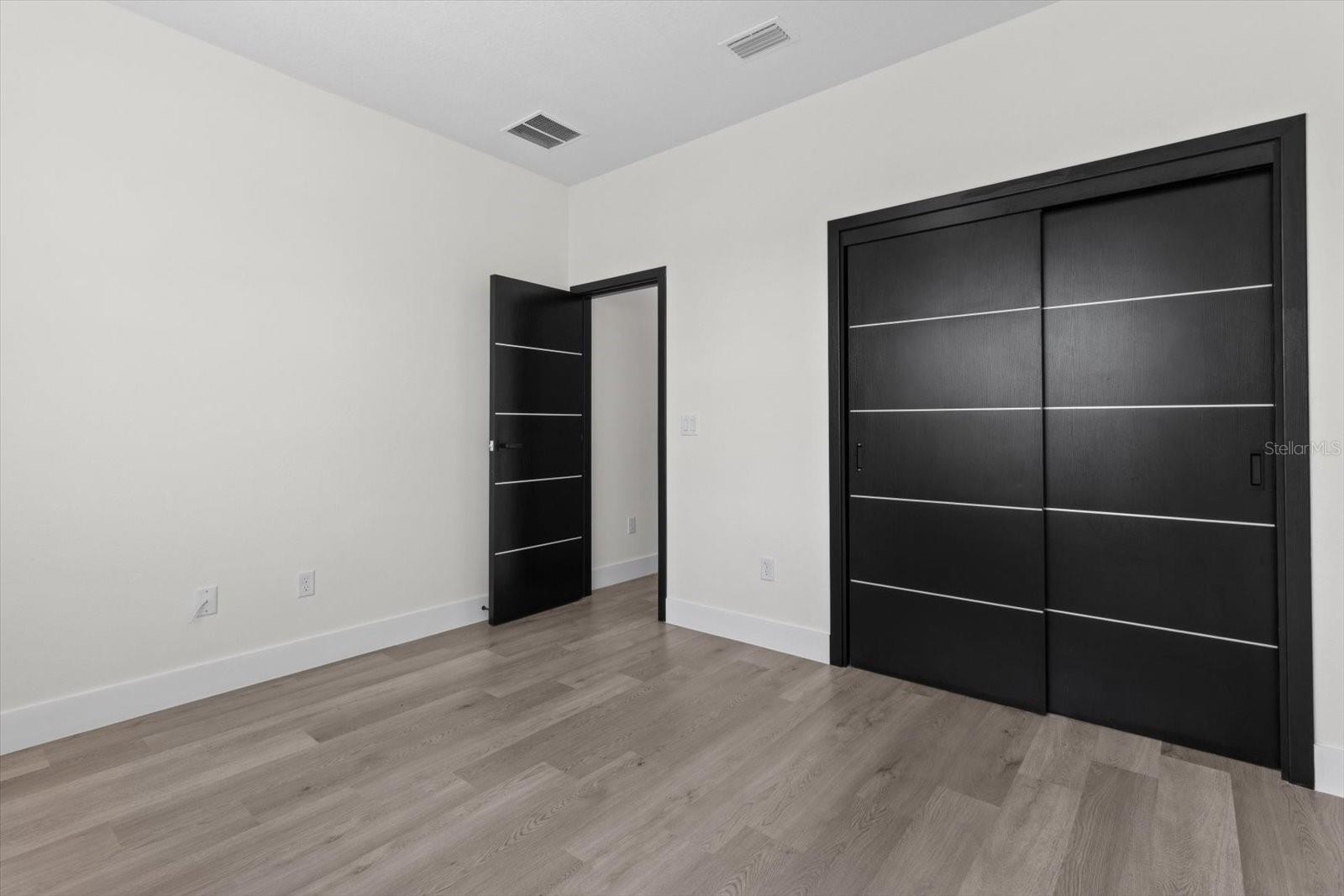 Image 30 of 42 For 14432 32nd Terrace Road