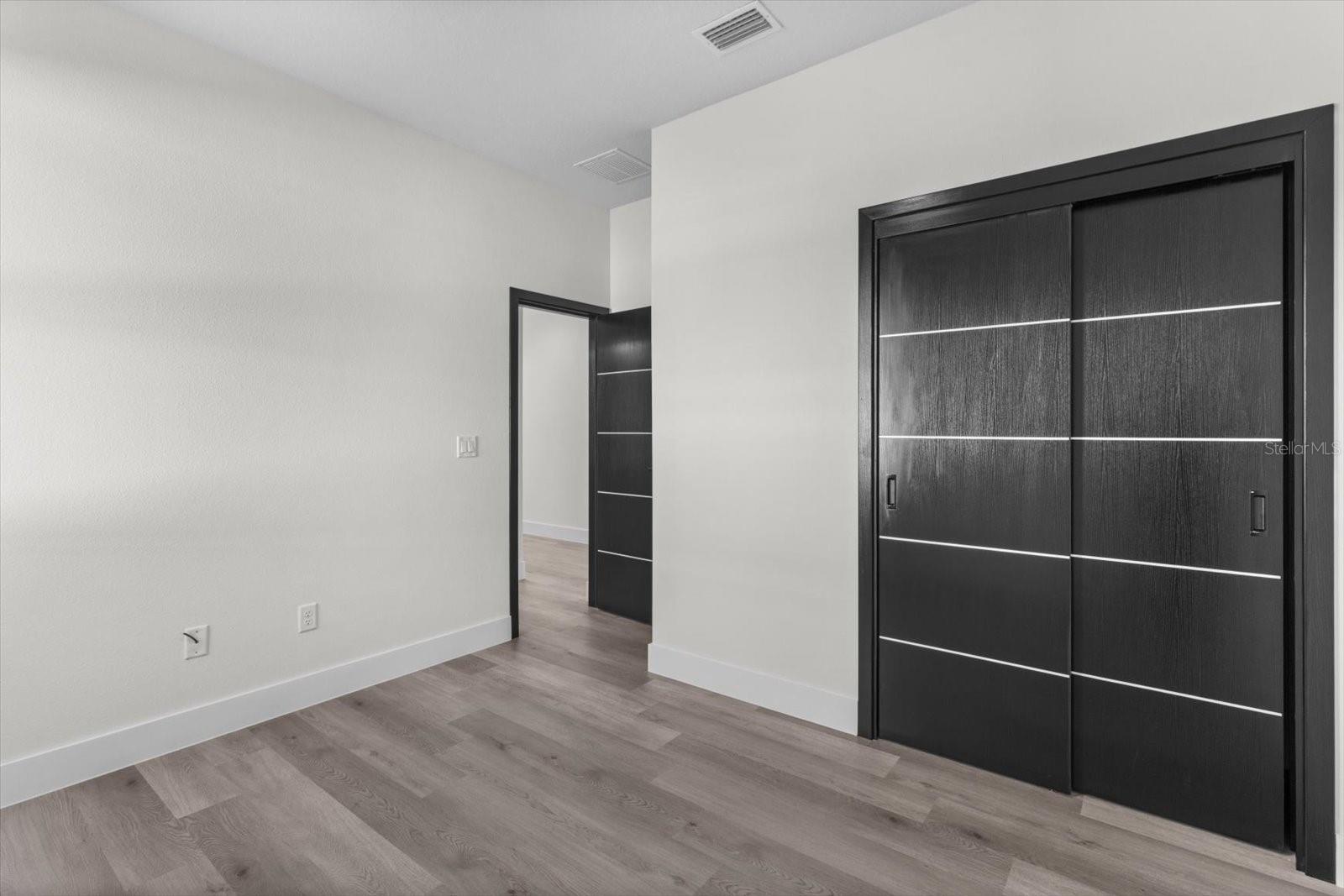 Image 32 of 42 For 14432 32nd Terrace Road