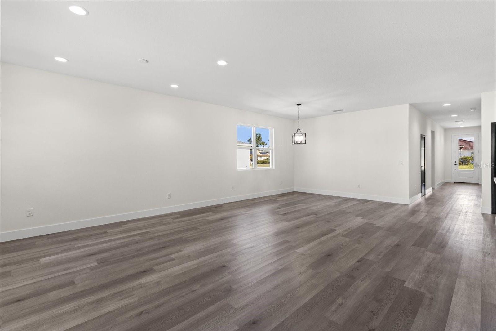 Image 9 of 42 For 14432 32nd Terrace Road