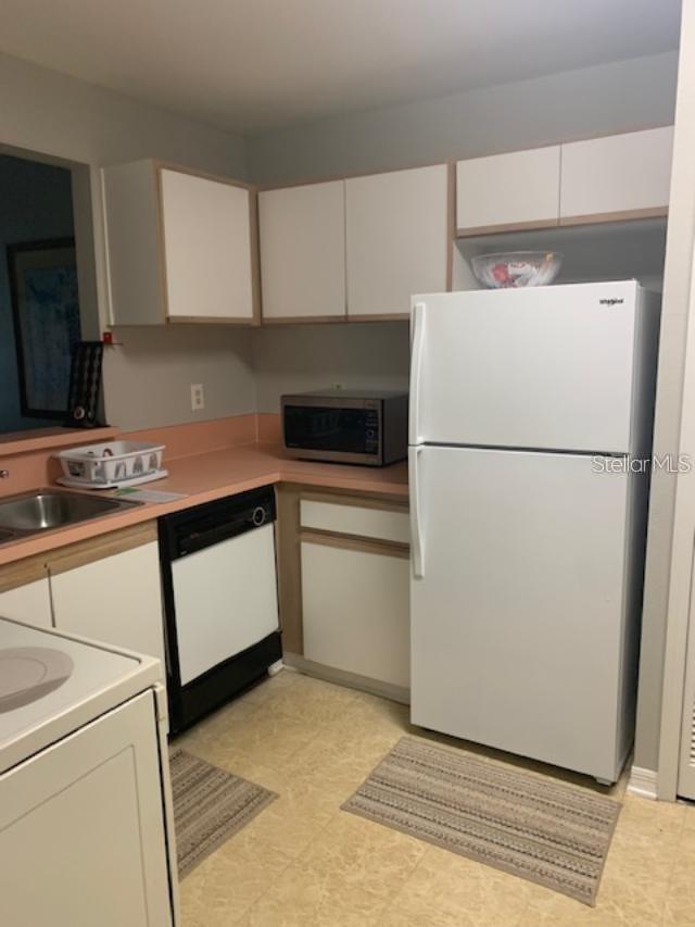 Image 5 of 7 For 3206 Sabal Palms Court B