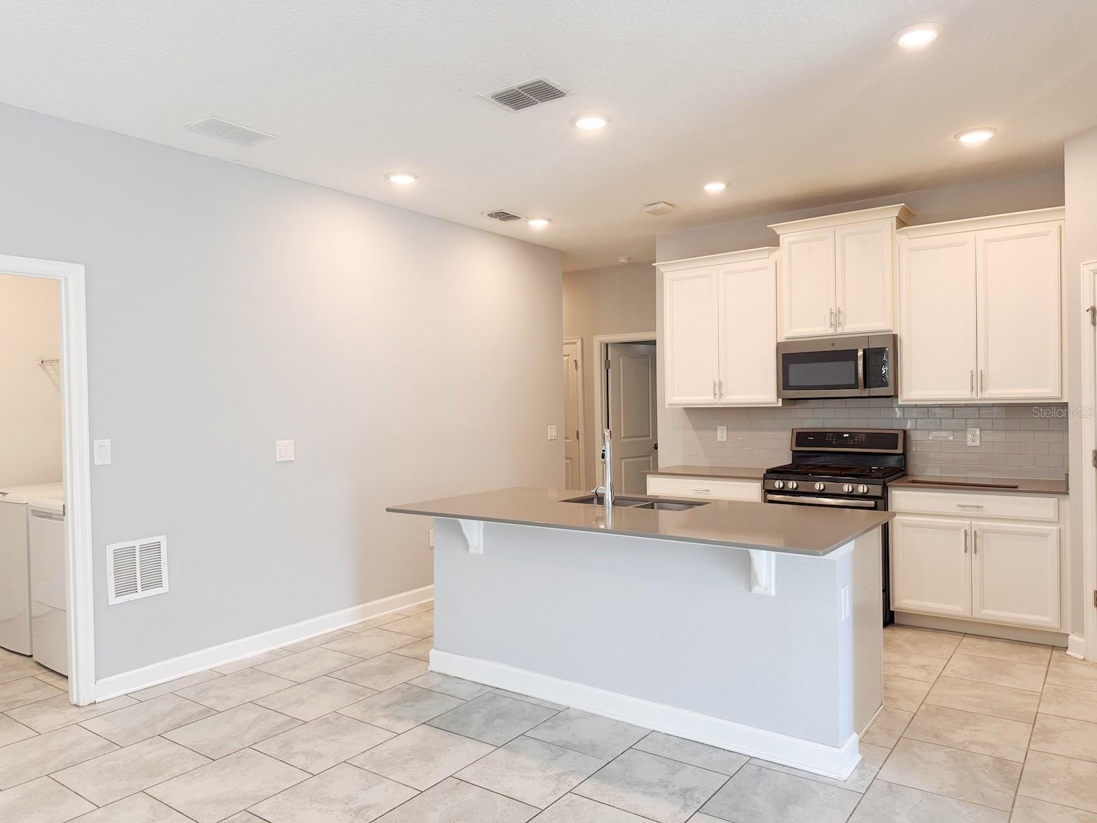 Image 3 of 28 For 1312 Oak Crest Street