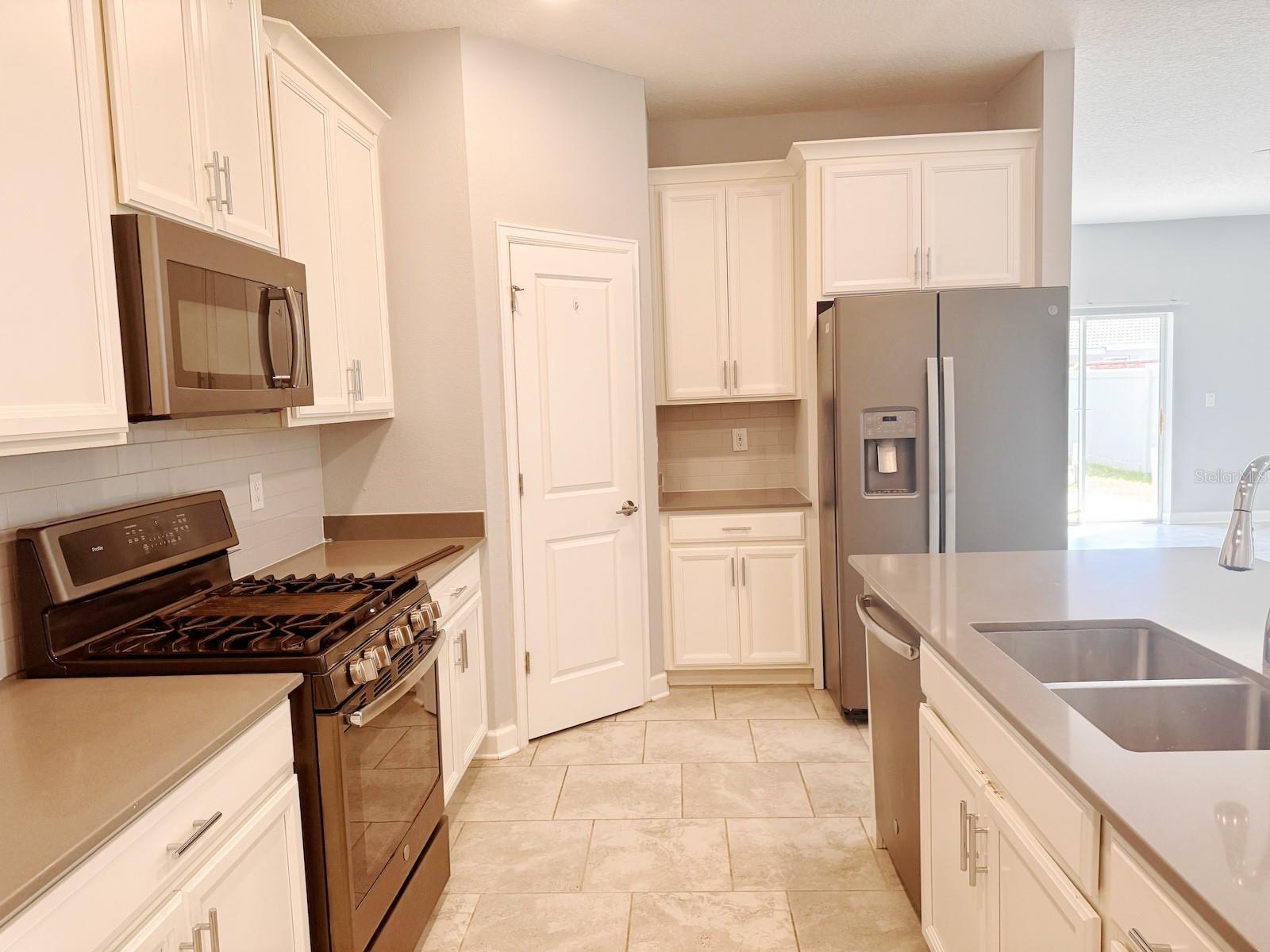 Image 5 of 28 For 1312 Oak Crest Street