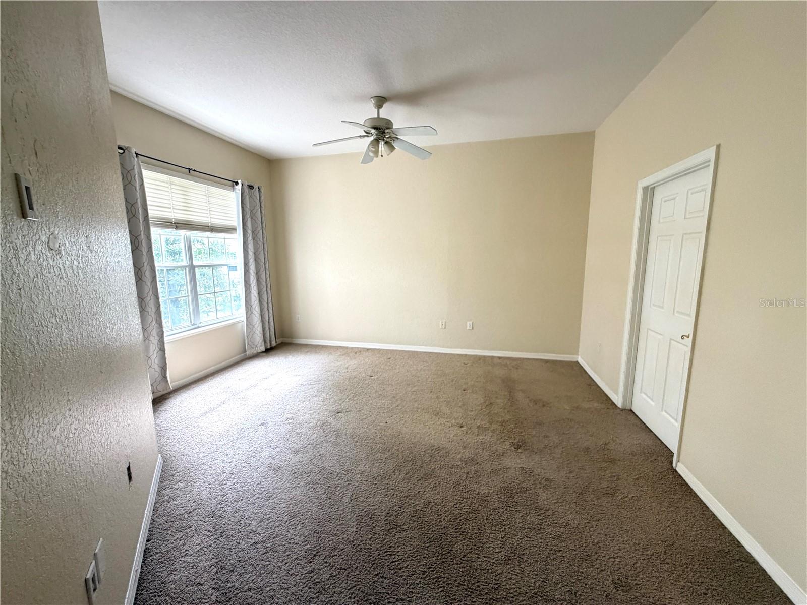 Image 10 of 18 For 6901 Della Drive 2