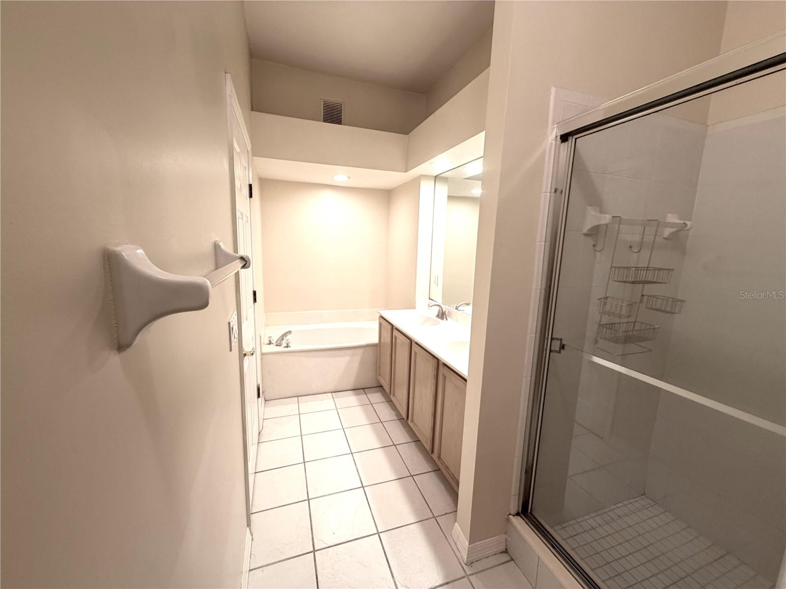 Image 11 of 18 For 6901 Della Drive 2