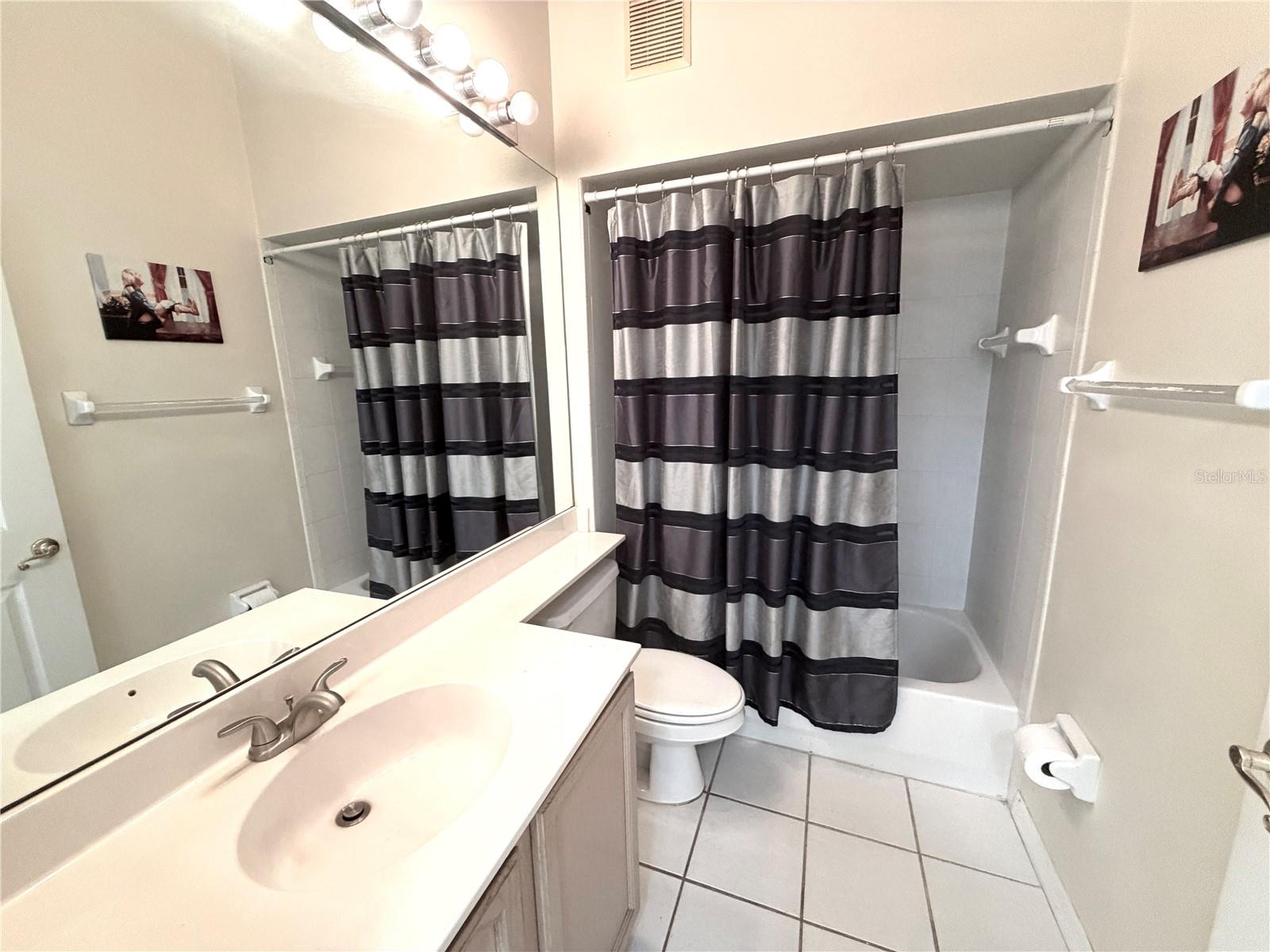 Image 9 of 18 For 6901 Della Drive 2