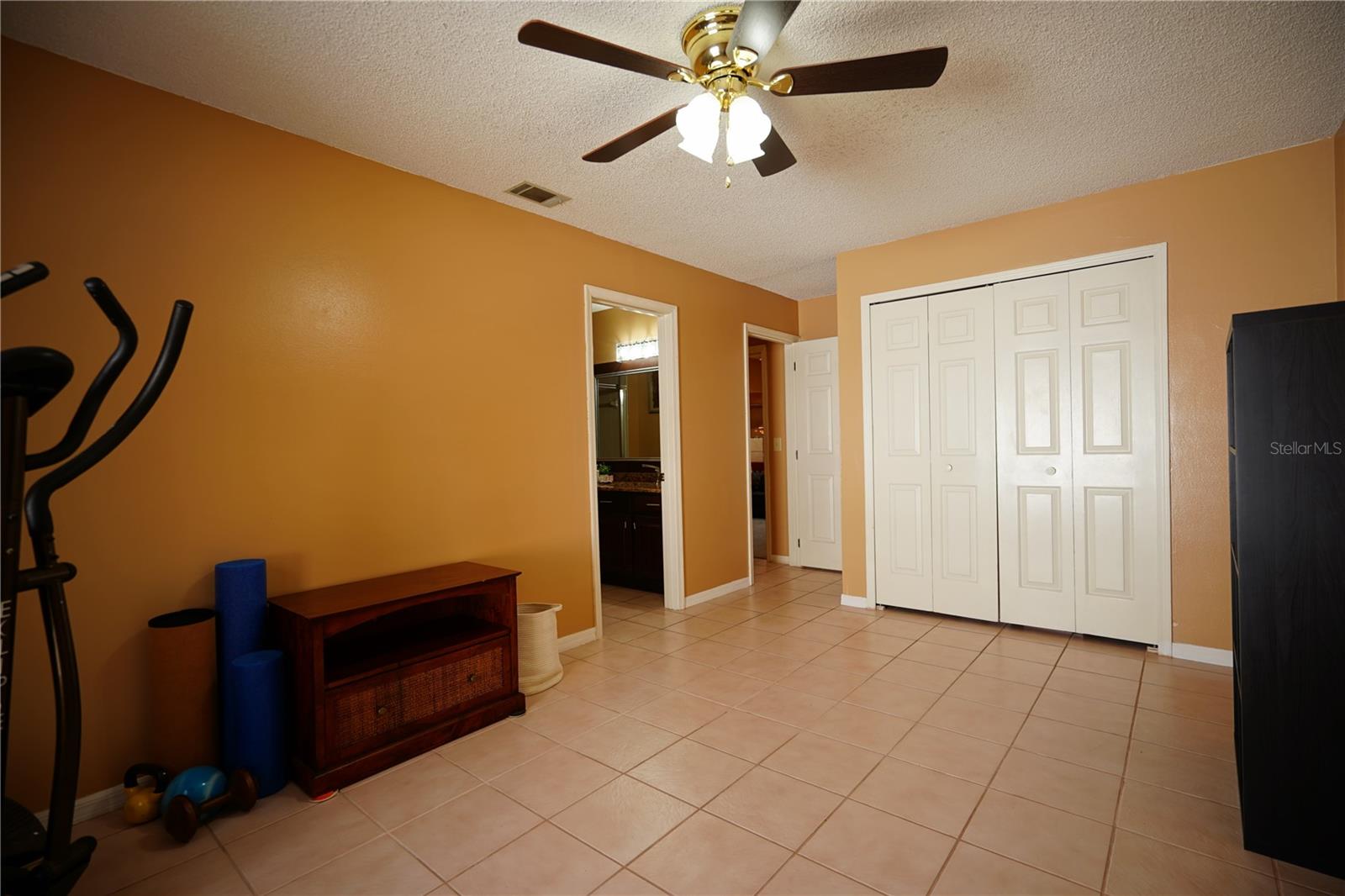 Image 16 of 37 For 4433 Winderwood Circle