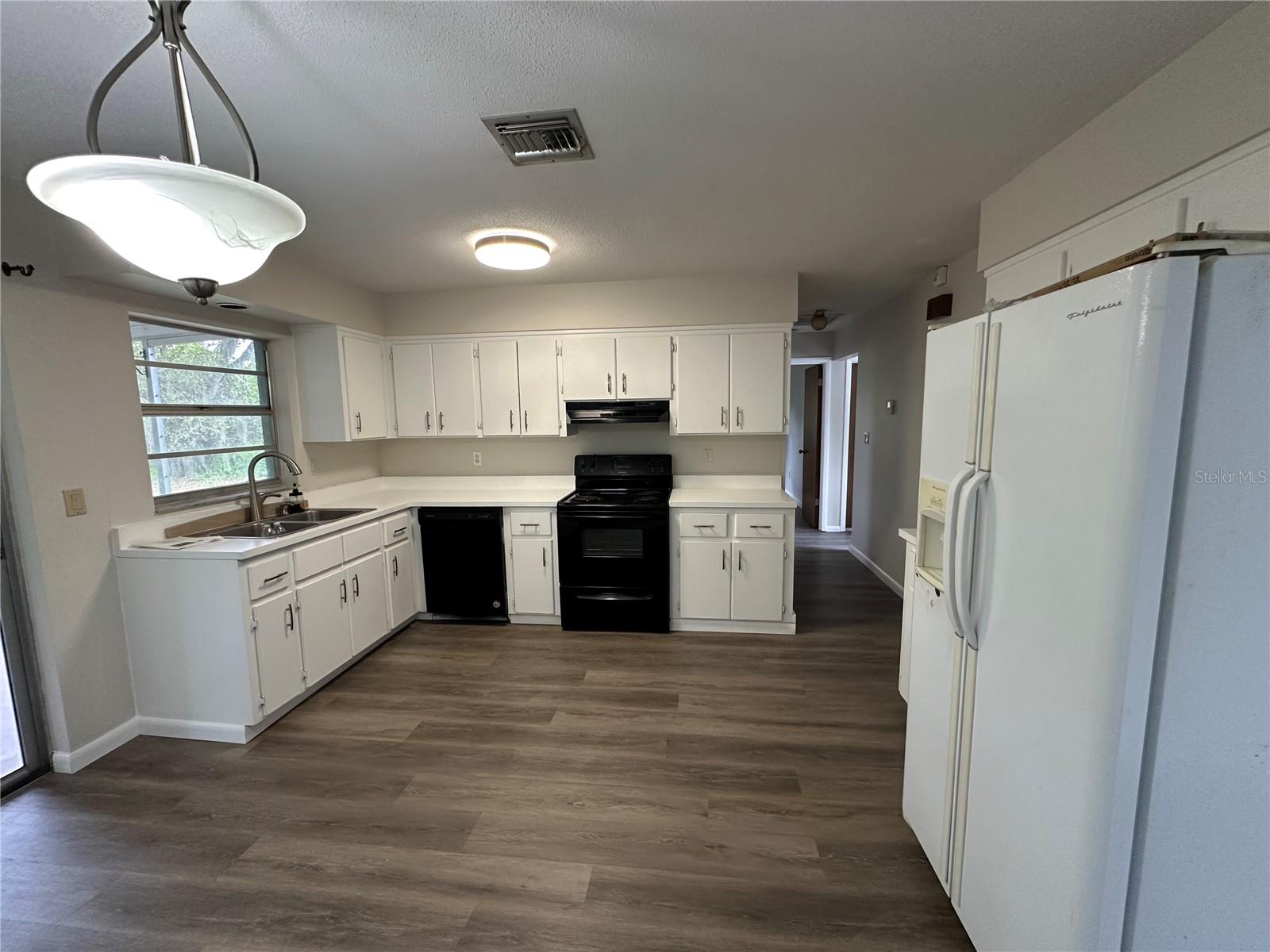 Image 6 of 10 For 103 Marlin Street Nw