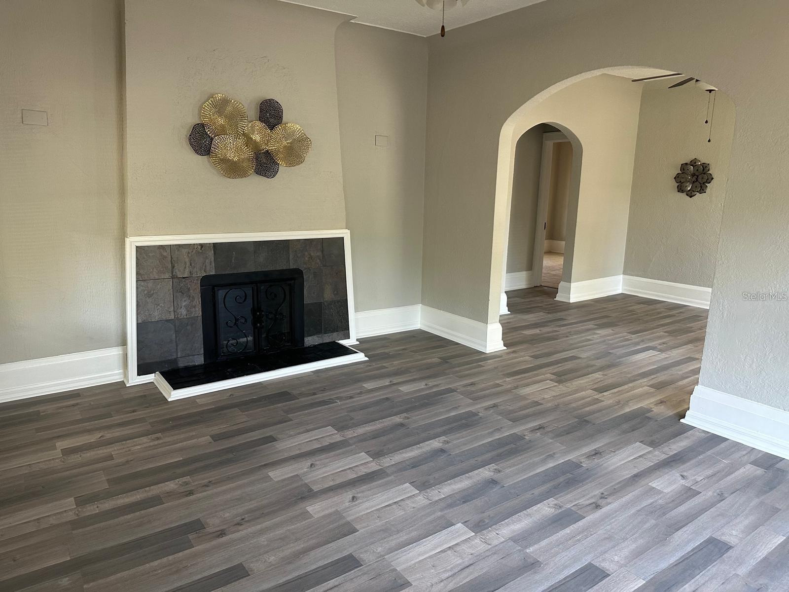 Image 7 of 23 For 221 Julia Avenue A