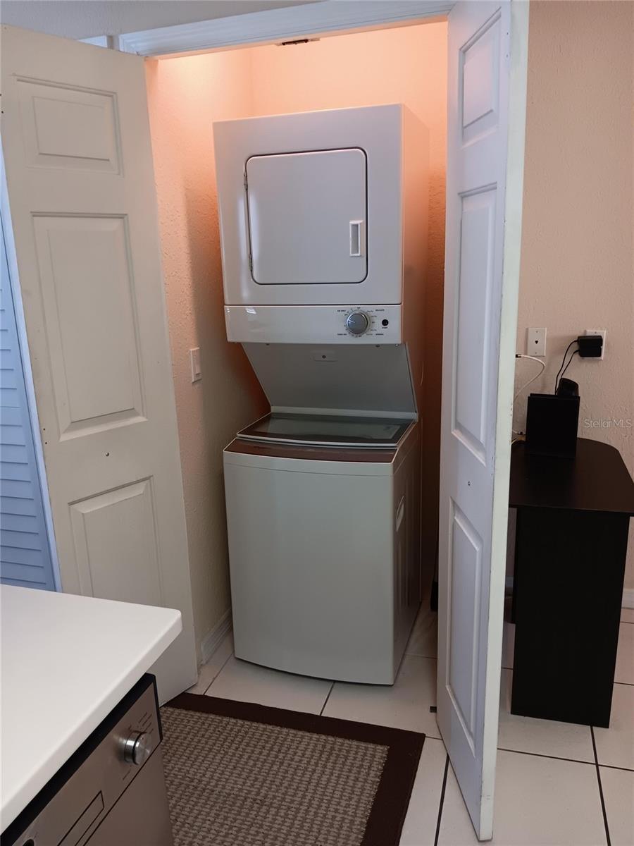 Image 15 of 20 For 13999 Gulf Boulevard 201