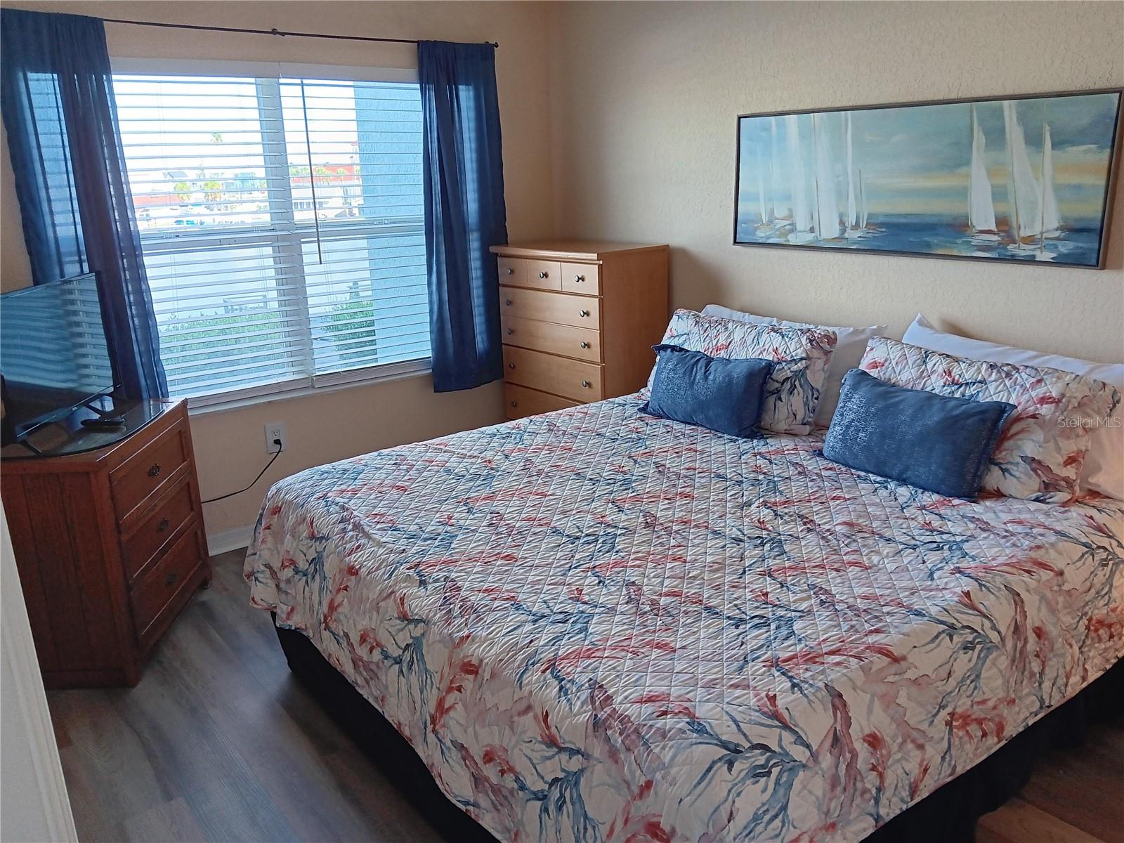 Image 17 of 20 For 13999 Gulf Boulevard 201