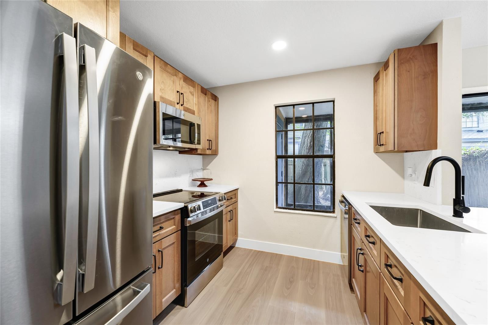 Image 14 of 40 For 2865 Wareham Court